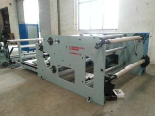 熱熔膠復(fù)合機(jī)具有的優(yōu)點闡述